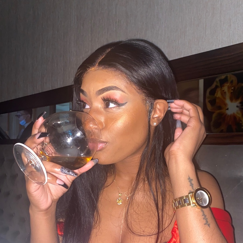 Meet your Posher, Tashaena